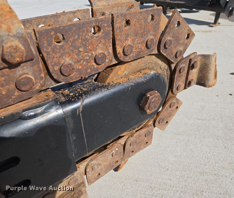 image for item EE8686 Caterpillar  T9B skid steer trencher