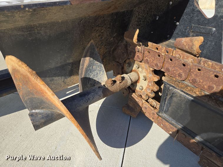 image for item EE8686 Caterpillar  T9B skid steer trencher