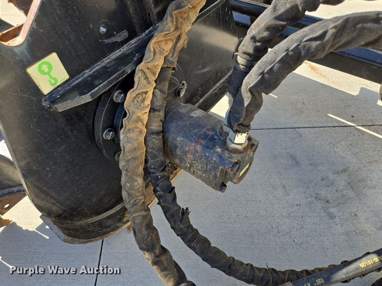 image for item EE8686 Caterpillar  T9B skid steer trencher