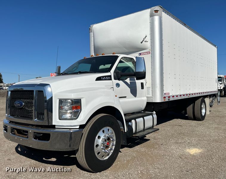 image for item EG1165 2016 Ford F750 Super Duty  box truck