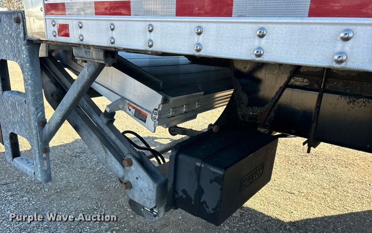 image for item EG1165 2016 Ford F750 Super Duty  box truck