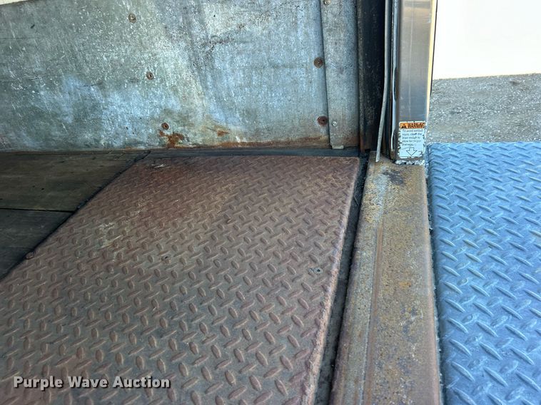 image for item EG1165 2016 Ford F750 Super Duty  box truck