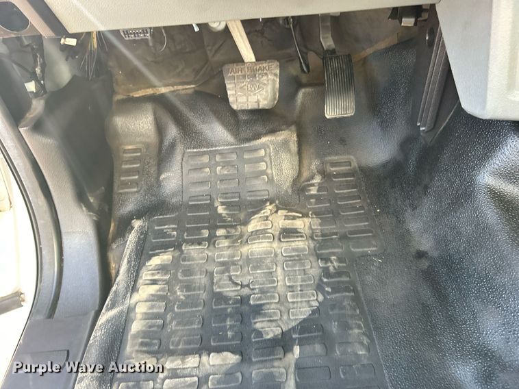 image for item EG1165 2016 Ford F750 Super Duty  box truck