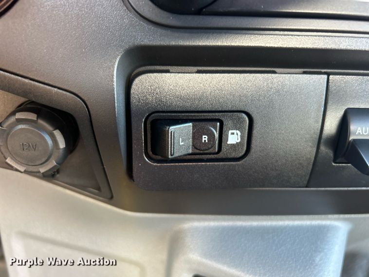 image for item EG1165 2016 Ford F750 Super Duty  box truck