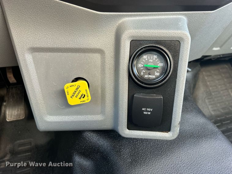 image for item EG1165 2016 Ford F750 Super Duty  box truck