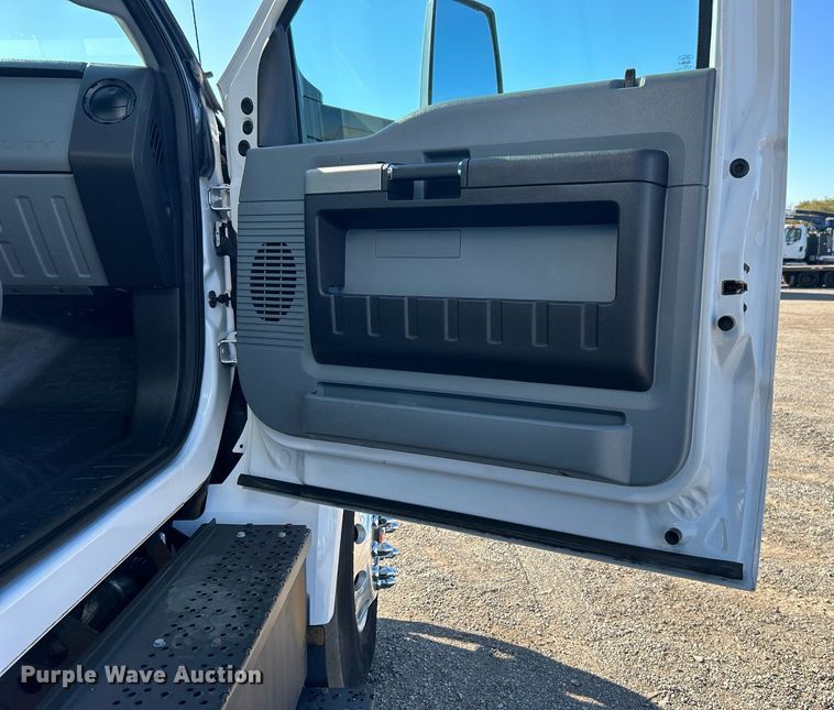 image for item EG1165 2016 Ford F750 Super Duty  box truck