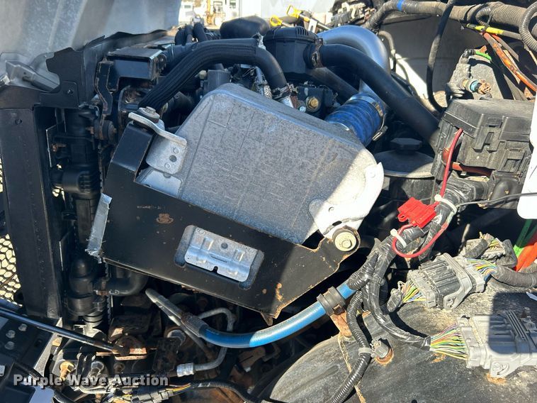 image for item EG1165 2016 Ford F750 Super Duty  box truck