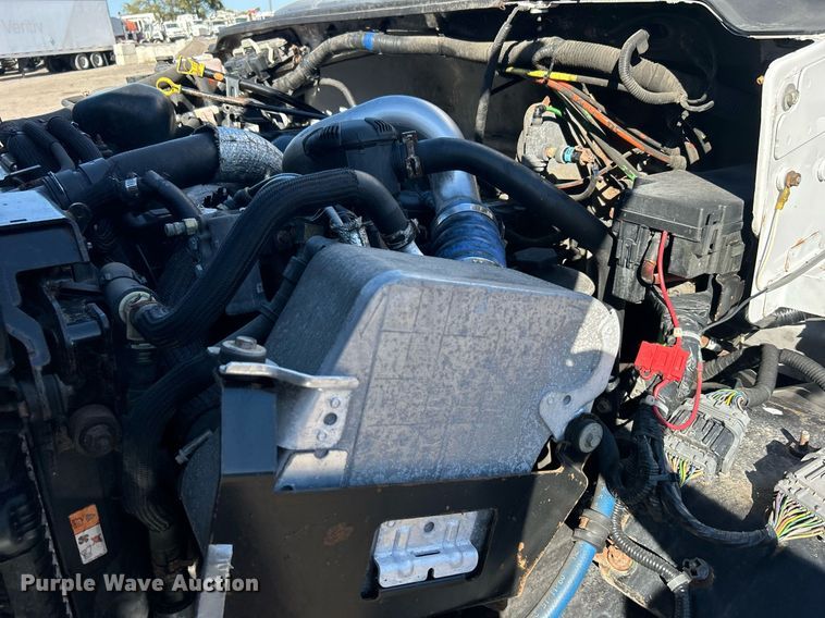 image for item EG1165 2016 Ford F750 Super Duty  box truck