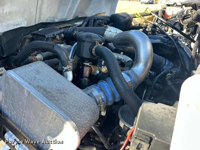 image for item EG1165 2016 Ford F750 Super Duty  box truck