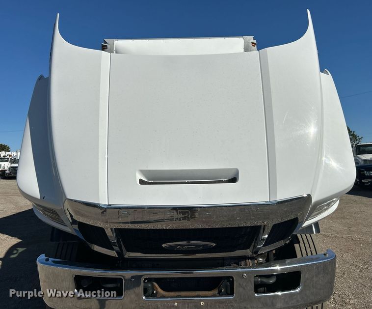 image for item EG1165 2016 Ford F750 Super Duty  box truck