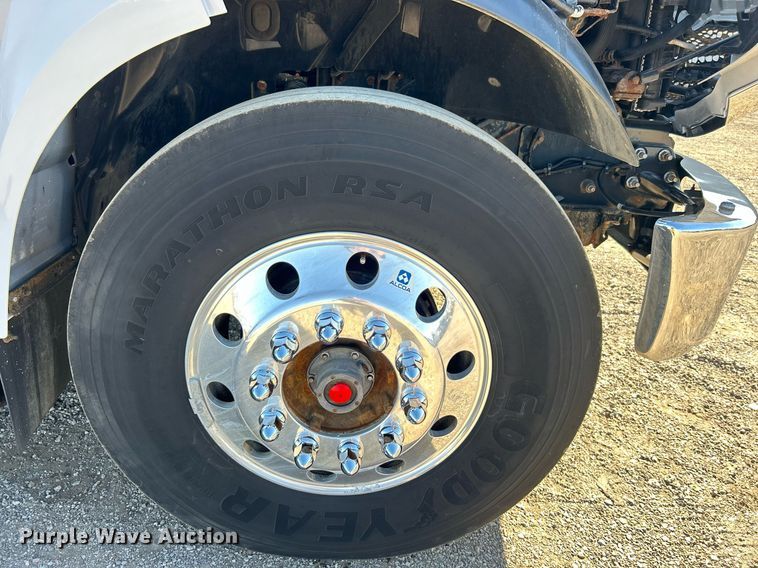 image for item EG1165 2016 Ford F750 Super Duty  box truck