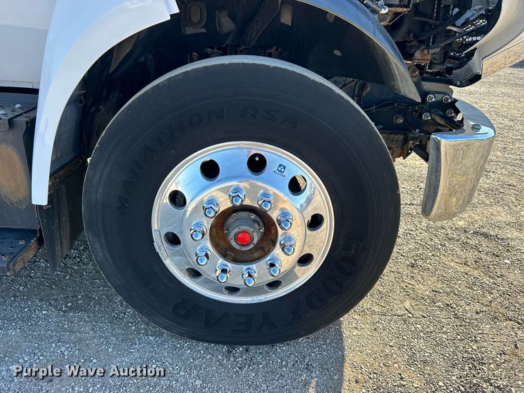 image for item EG1165 2016 Ford F750 Super Duty  box truck