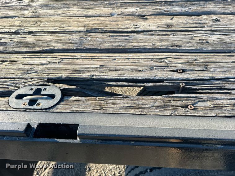 image for item EG2171 1998 Ford F800 flatbed truck