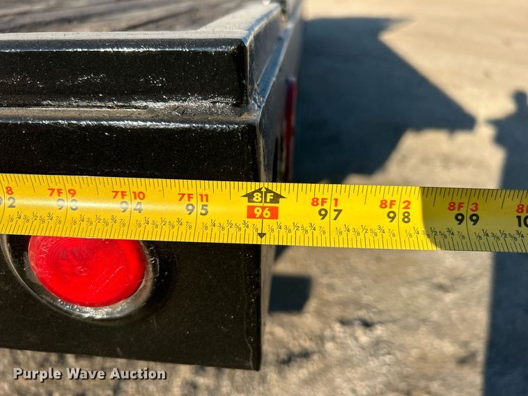 image for item EG2171 1998 Ford F800 flatbed truck