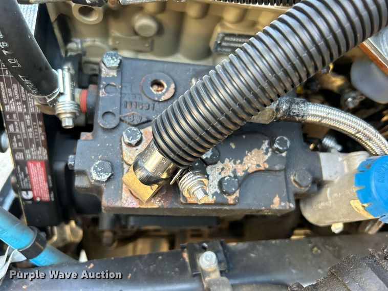 image for item EG2171 1998 Ford F800 flatbed truck