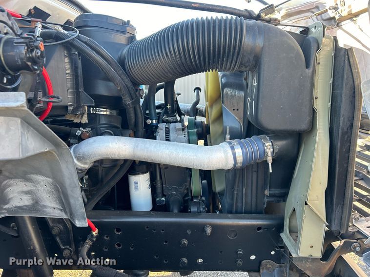 image for item EG2171 1998 Ford F800 flatbed truck