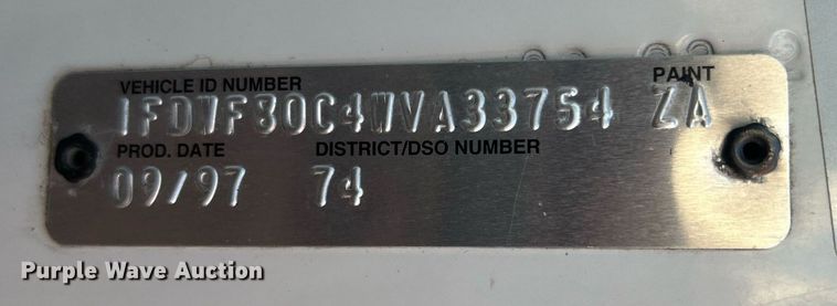 image for item EG2171 1998 Ford F800 flatbed truck