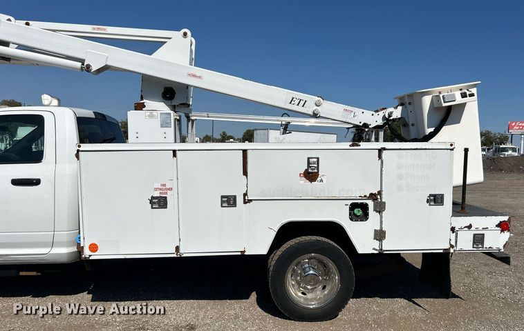 image for item EG2176 2012 Dodge Ram 4500HD bucket truck