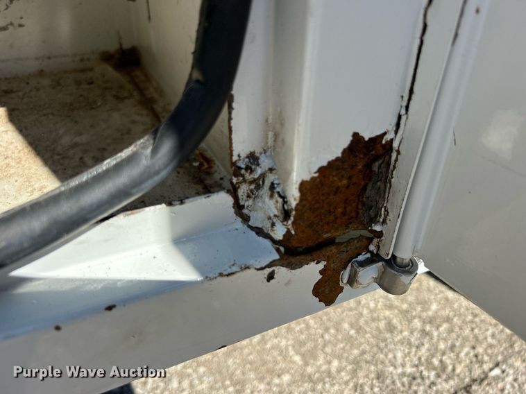 image for item EG2176 2012 Dodge Ram 4500HD bucket truck