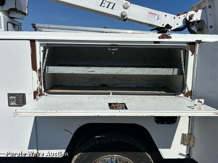 image for item EG2176 2012 Dodge Ram 4500HD bucket truck
