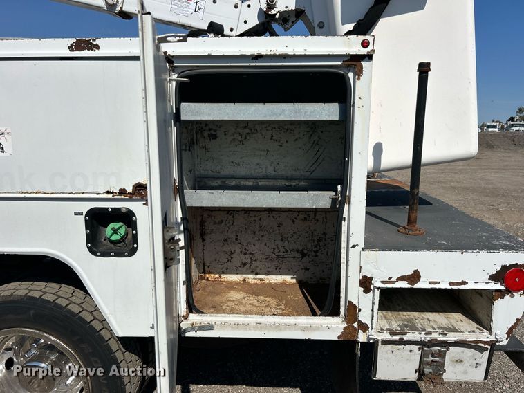 image for item EG2176 2012 Dodge Ram 4500HD bucket truck