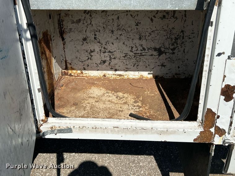 image for item EG2176 2012 Dodge Ram 4500HD bucket truck