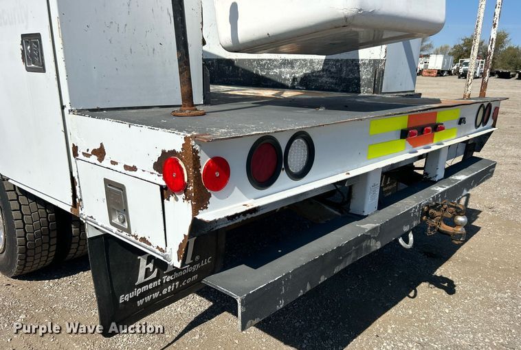 image for item EG2176 2012 Dodge Ram 4500HD bucket truck