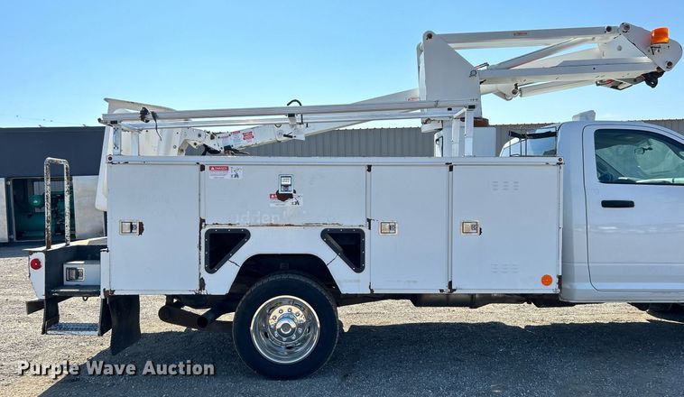 image for item EG2176 2012 Dodge Ram 4500HD bucket truck