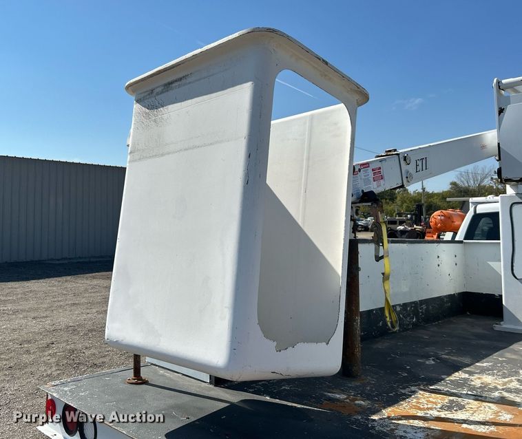 image for item EG2176 2012 Dodge Ram 4500HD bucket truck