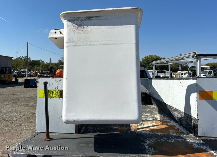 image for item EG2176 2012 Dodge Ram 4500HD bucket truck