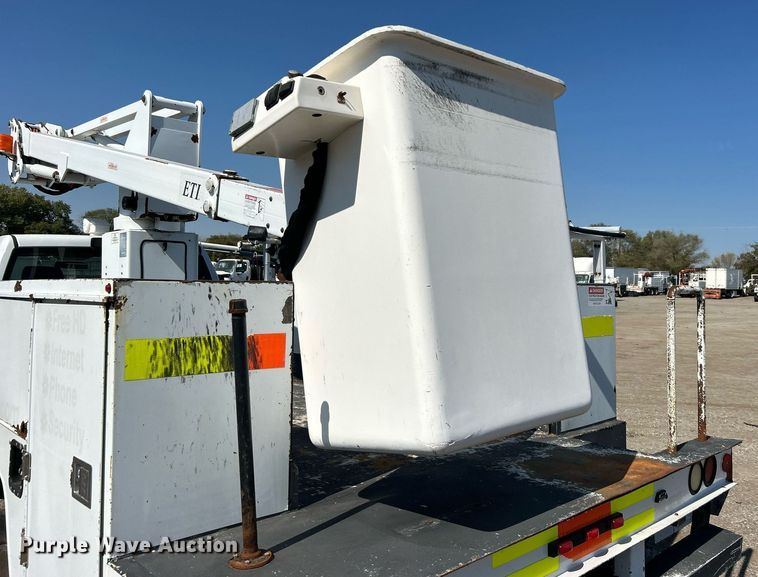 image for item EG2176 2012 Dodge Ram 4500HD bucket truck