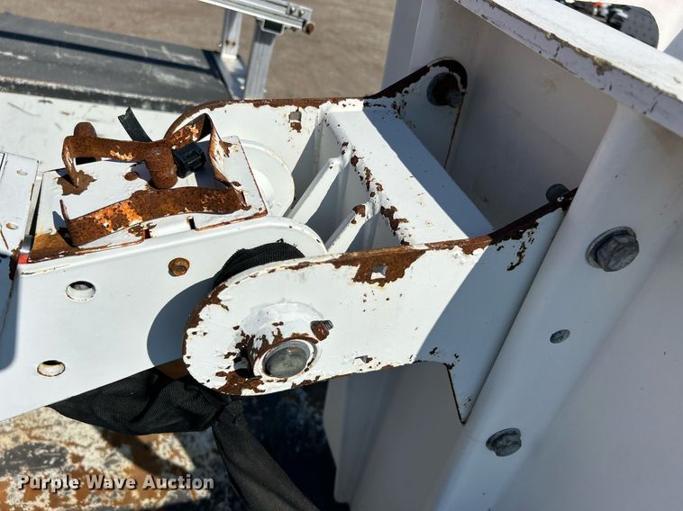 image for item EG2176 2012 Dodge Ram 4500HD bucket truck