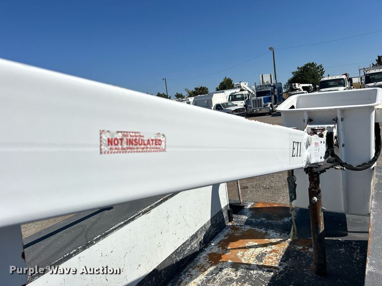 image for item EG2176 2012 Dodge Ram 4500HD bucket truck