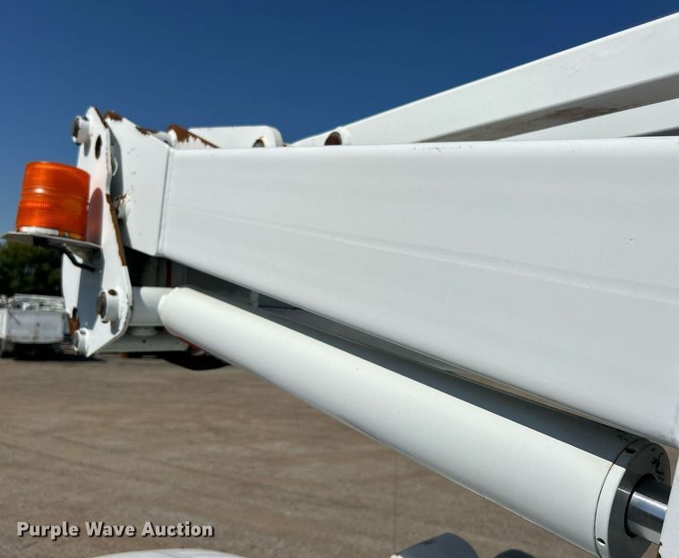 image for item EG2176 2012 Dodge Ram 4500HD bucket truck