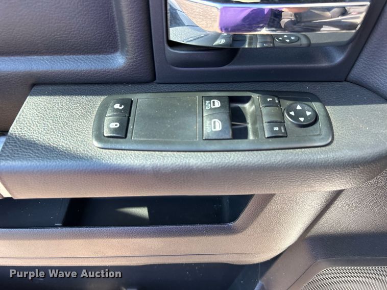 image for item EG2176 2012 Dodge Ram 4500HD bucket truck