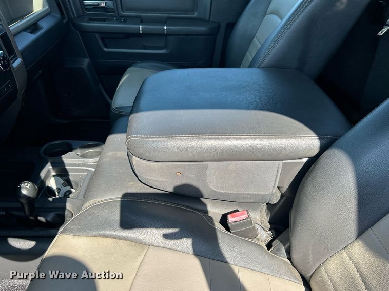 image for item EG2176 2012 Dodge Ram 4500HD bucket truck