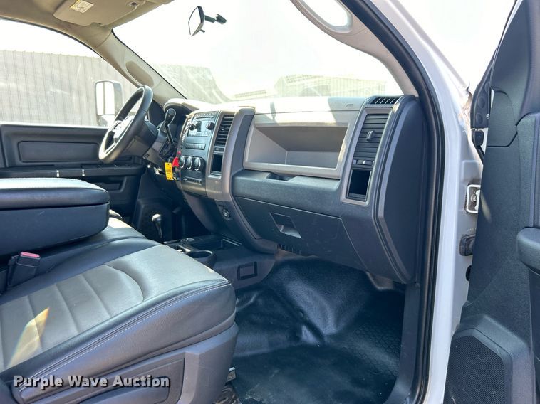 image for item EG2176 2012 Dodge Ram 4500HD bucket truck