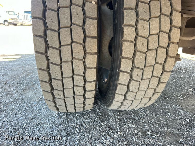 image for item EG2176 2012 Dodge Ram 4500HD bucket truck