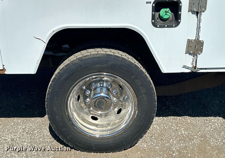 image for item EG2176 2012 Dodge Ram 4500HD bucket truck