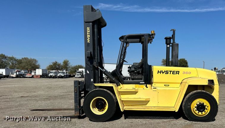 image for item EG2179 2004 Hyster 360 forklift