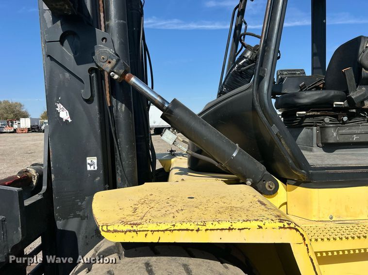 image for item EG2179 2004 Hyster 360 forklift
