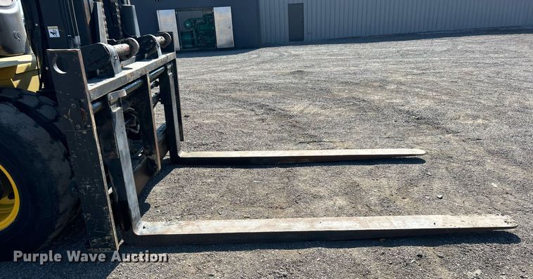 image for item EG2179 2004 Hyster 360 forklift