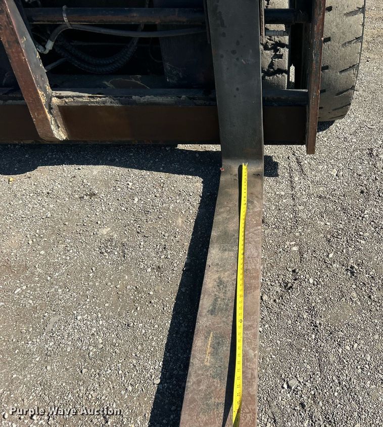 image for item EG2179 2004 Hyster 360 forklift