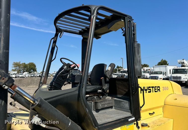 image for item EG2179 2004 Hyster 360 forklift