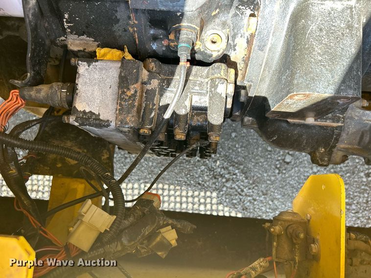 image for item EG2179 2004 Hyster 360 forklift