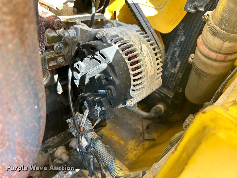 image for item EG2179 2004 Hyster 360 forklift