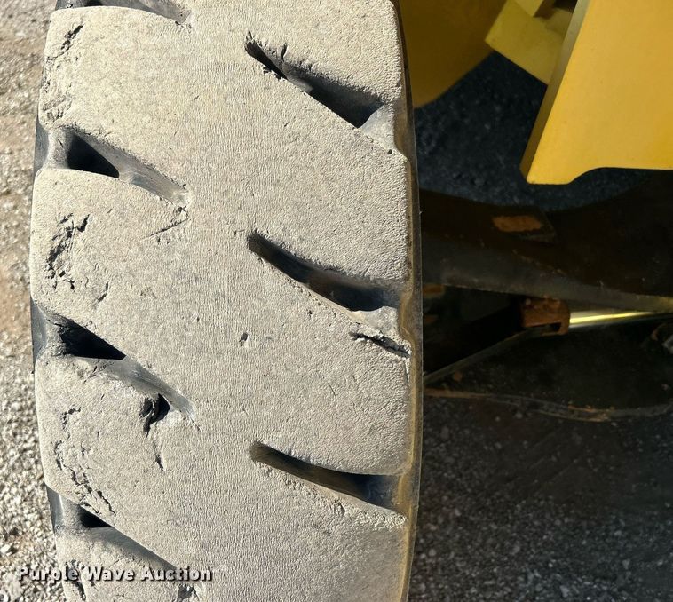 image for item EG2179 2004 Hyster 360 forklift