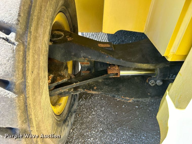 image for item EG2179 2004 Hyster 360 forklift