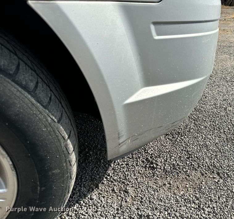 image for item EG6809 2009 Chrysler Town and country touring van