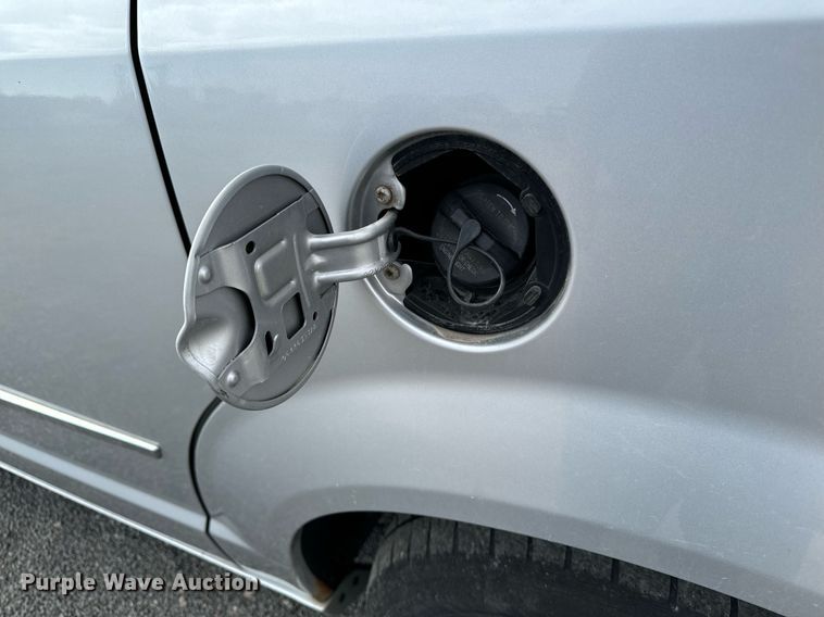 image for item EG6809 2009 Chrysler Town and country touring van